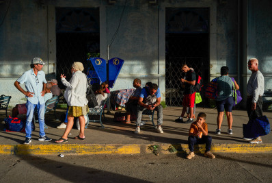 Cuba se prepara para chegada do furacão Oscar, após segunda noite sem energia