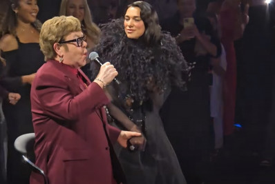 Elton John participa de show de Dua Lipa em Londres 