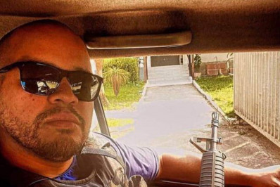 'Minha vida não será a mesma', lamenta mãe de PM executado em Realengo