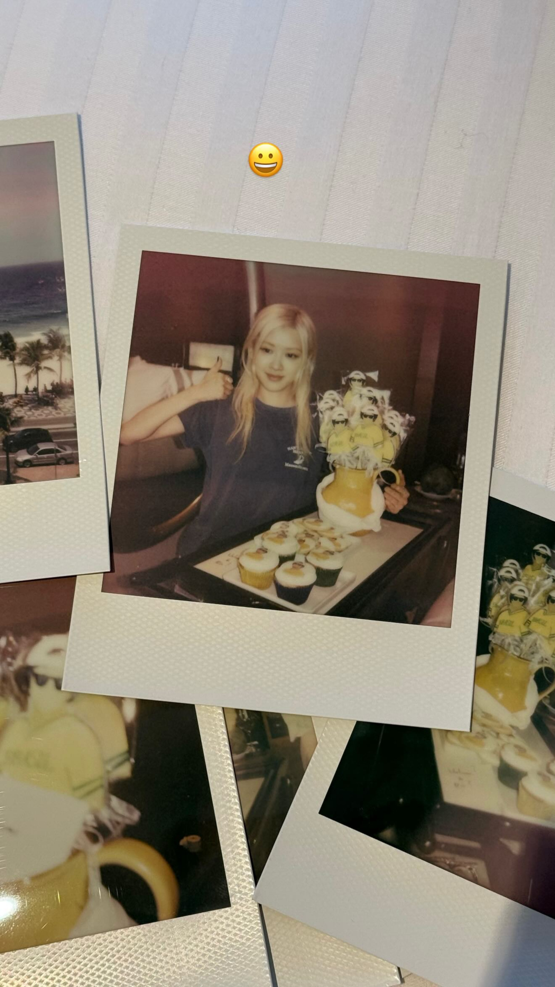 Bruno Mars presenteia Rosé com biscoitos temáticos do Brasil - Reprodução / Instagram