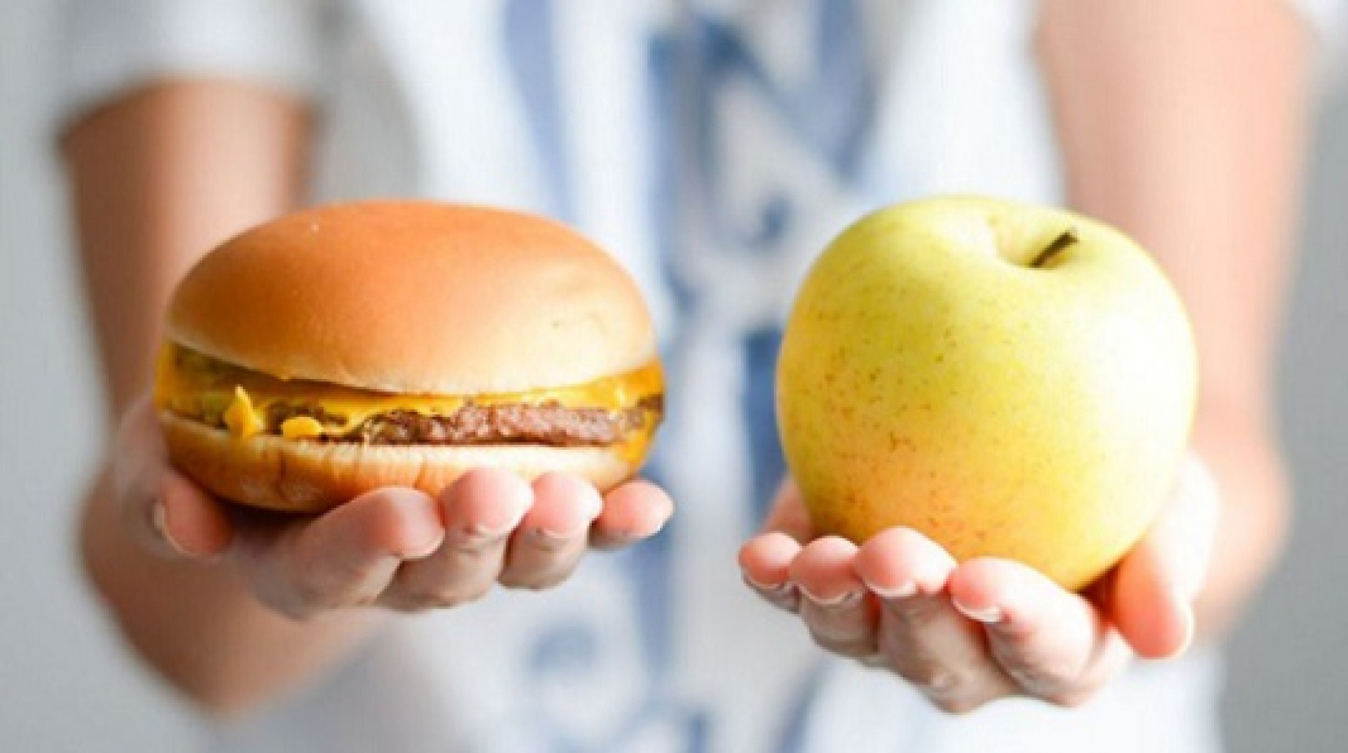 Alimentos ultraprocessados ainda são símbolos de 'infância feliz', aponta estudo