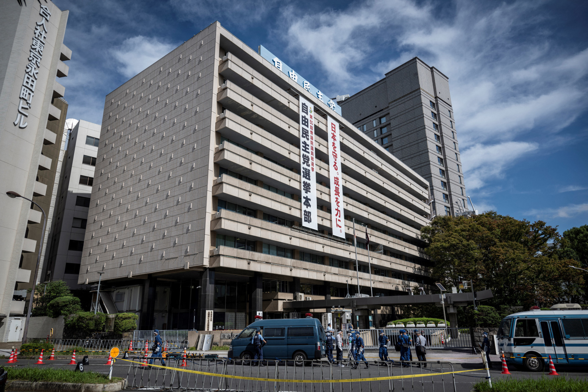 Policiais japoneses realizaram perícia no local do atentado - Yuichi Yamazaki/ AFP