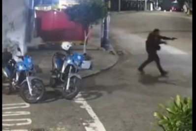 Vídeo: PM é baleado durante troca de tiros com motociclistas em São Cristóvão