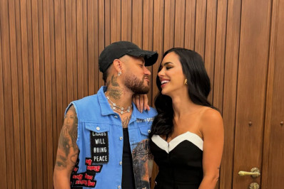 Bruna Biancardi celebra retorno de Neymar aos campos