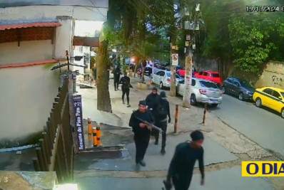 Vídeo mostra mais de 20 homens armados circulando pela Muzema