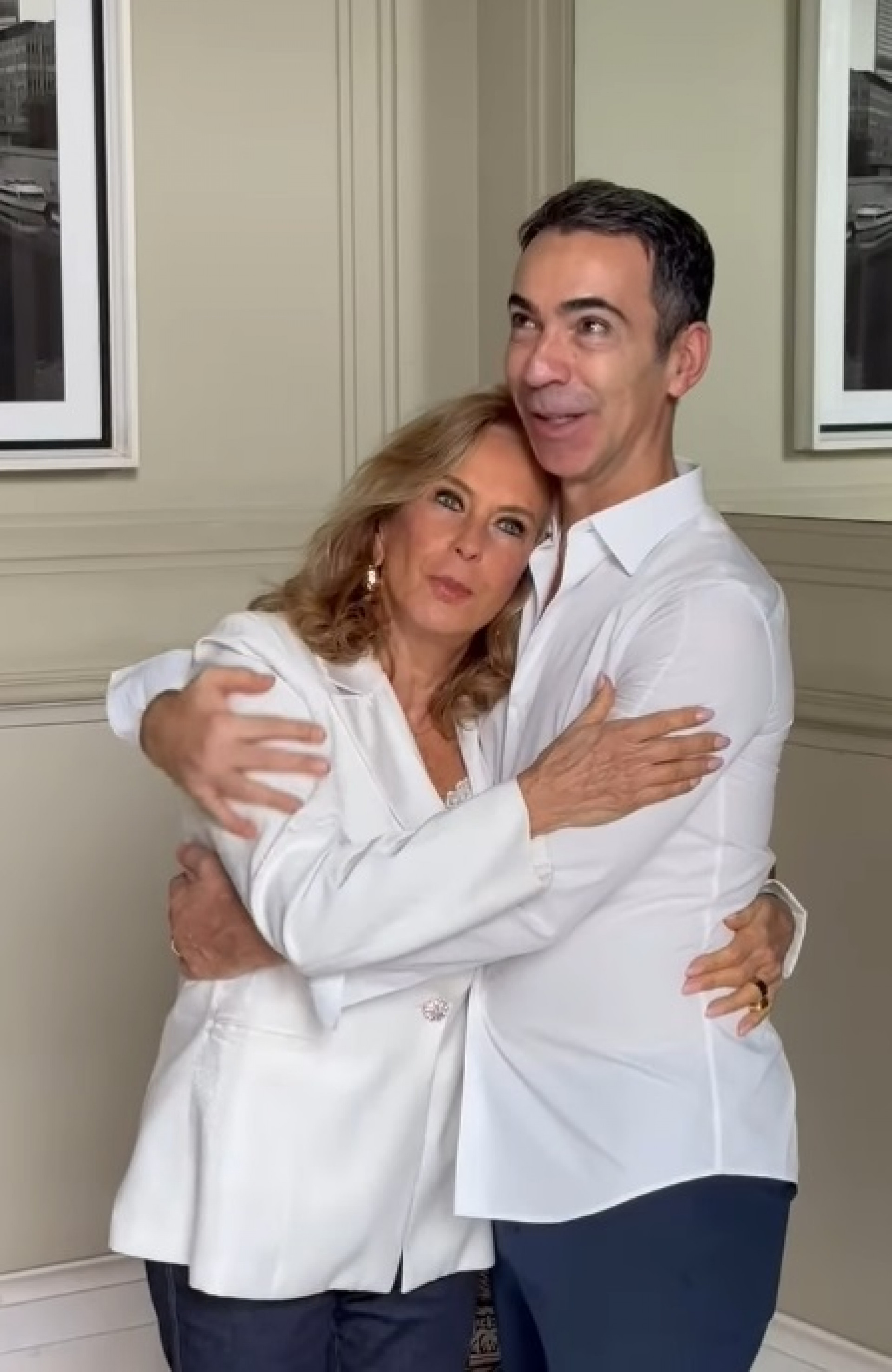 Cesar Tralli e Helô Pinheiro - Reprodução de vídeo