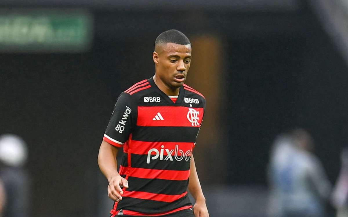 De La Cruz durante a partida entre Corinthians e Flamengo