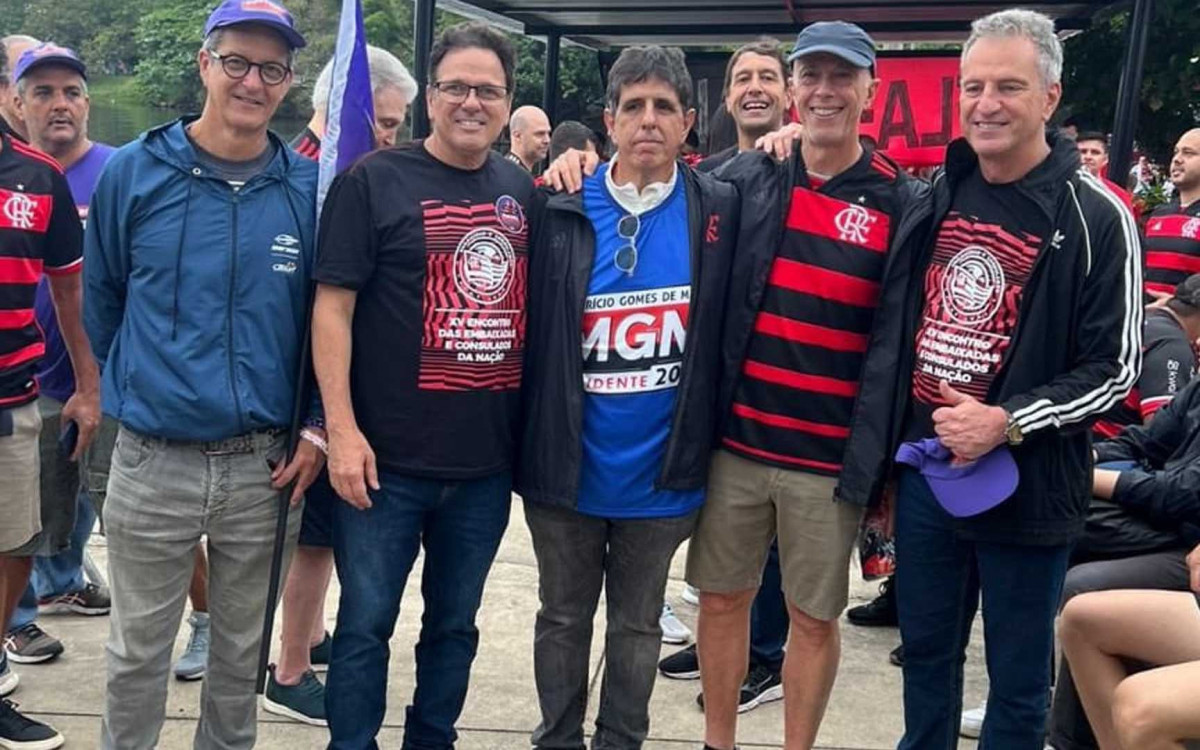 Rodolfo Landim reúne Rodrigo Dunshee, Maurício Gomes de Matos e Wallim Vasconcelos em evento de Embaixadas e Consulados no último sábado (19) na Gávea.