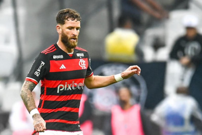 Técnico do Boca Juniors quer Léo Pereira, do Flamengo, diz jornalista argentino