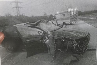 Atacante sofre acidente de carro após jogo da Bundesliga