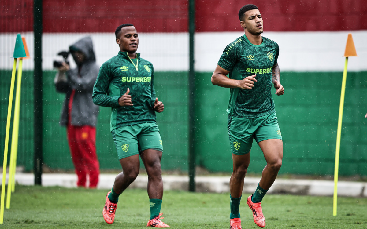 Jhon Arias e Kauã Elias