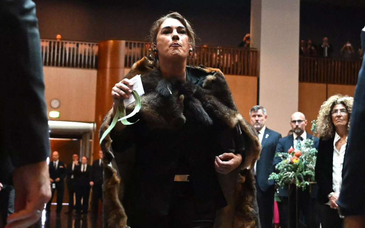 Lidia Thorp é senadora de origem aborígene