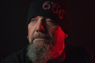 Paul Di'Anno, ex-vocalista do Iron Maiden, morre aos 66 anos