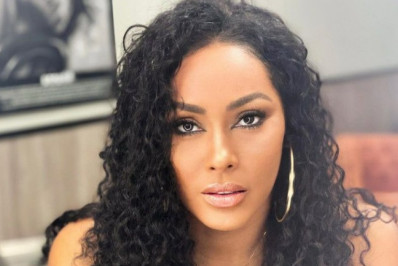 Rosiane Pinheiro lamenta morte de dançarina com quem disputou concurso da 'Morena do Tchan'