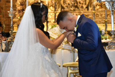 Famosos marcam presença no casamento de João Gomes e Ary Mirelle