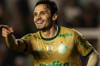 Adversário do Flamengo, Palmeiras deve contar com Veiga, mas tem novo desfalque