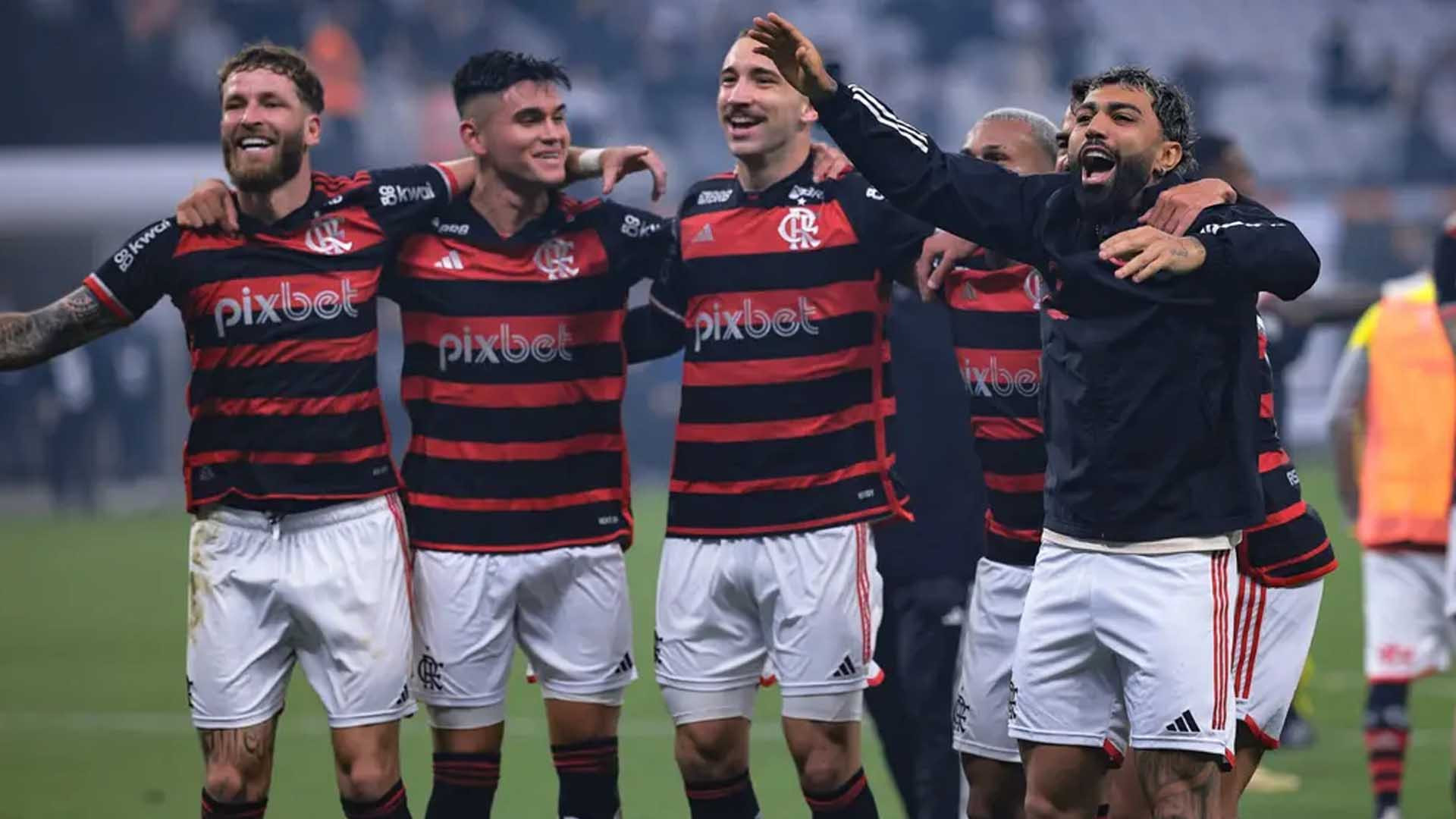 Flamengo comemora classifica&ccedil;&atilde;o a final da Copa do Brasil 2024 - Foto: Ettore Chiereguini/AGIF