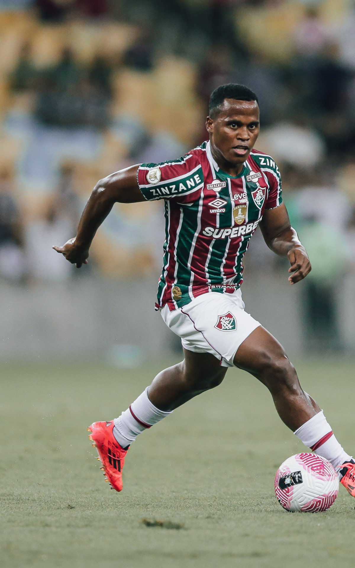 Rio de Janeiro, Brasil - 22/10/2024 - Maracan&atilde; -   
Fluminense enfrenta o Athletico-PR esta noite no Maracan&atilde; pela 17&ordf; rodada do Campeonato Brasileiro 2024.
FOTO: LUCAS MER&Ccedil;ON / FLUMINENSE F.C.
.
IMPORTANTE: Imagem destinada a uso institucional e divulga&ccedil;&atilde;o, seu
uso comercial est&aacute; vetado incondicionalmente por seu autor e o
Fluminense Football Club.&Eacute; obrigat&oacute;rio mencionar o nome do autor ou
usar a imagem.
.
IMPORTANT: Image intended for institutional use and distribution.
Commercial use is prohibited unconditionally by its author and
Fluminense Football Club. It is mandatory to mention the name of the
author or use the image.
.
IMPORTANTE: Im&aacute;gen para uso solamente institucional y distribuici&oacute;n. El
uso comercial es prohibido por su autor y por el Fluminense FootballClub. 
&Eacute;s mandat&oacute;rio mencionar el nombre del autor ao usar el im&aacute;gen. - Lucas Mer&ccedil;on/Fluminense FC