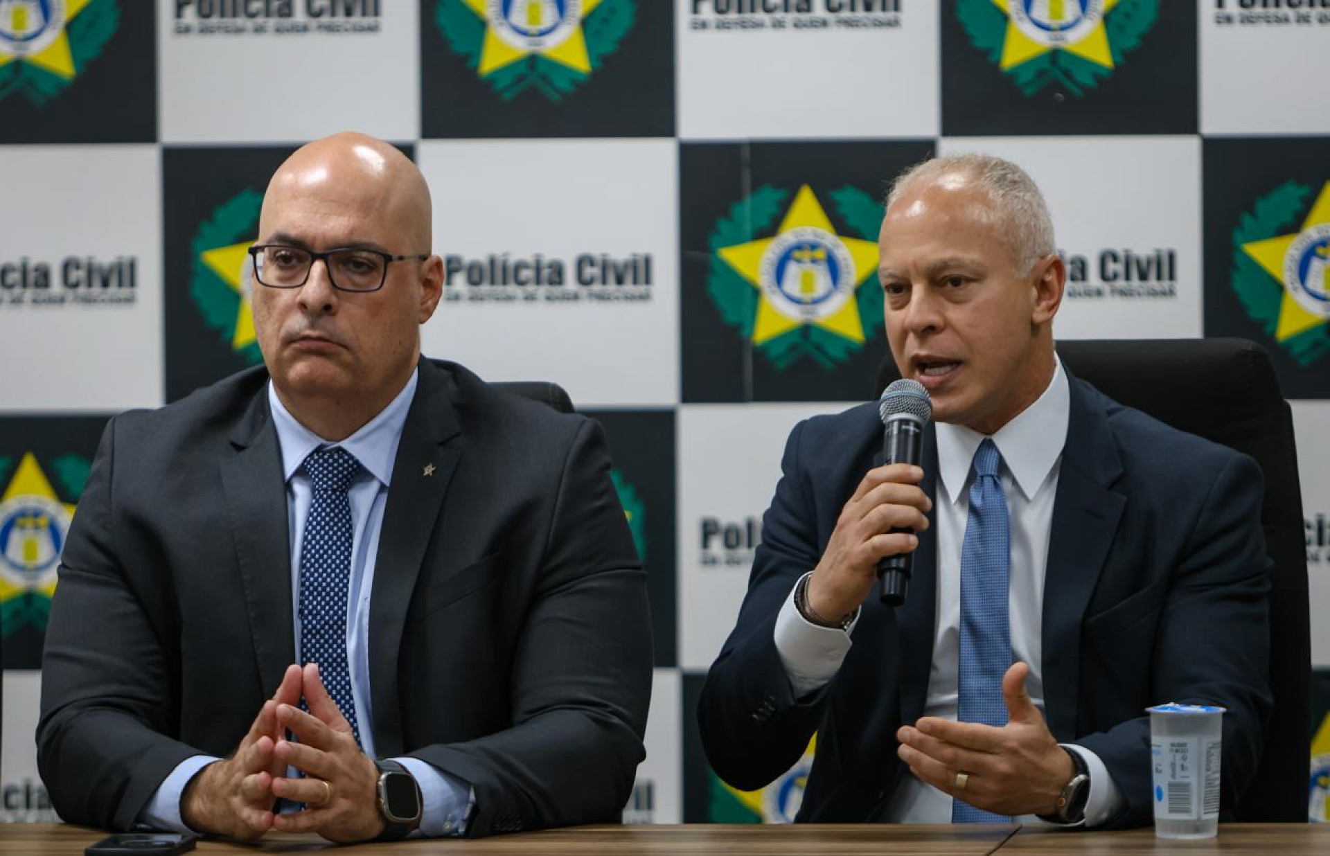 Secretário de Polícia Civil, delegado Felipe Curi, e secretário de Segurança Pública, Victor Santos - Renan Areias/Agência O Dia