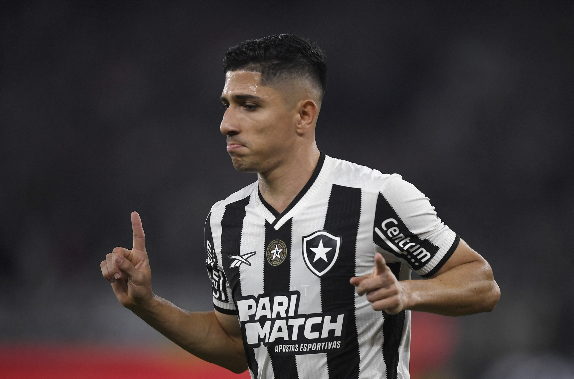 Botafogo e Peñarol se enfrentaram no Nilton Santos - AFP