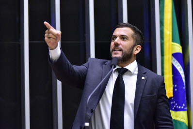 Deputado Carlos Jordy usou cota parlamentar para ir à 'casa de entretenimento adulto' em SP