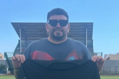 Filho de Maradona assume clube da quinta divisão da Espanha