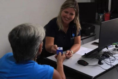 São Pedro da Aldeia emite cartões de gratuidade nos ônibus municipais para idosos