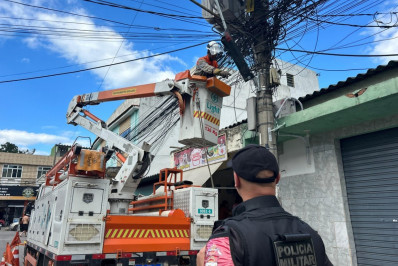 Operação contra gatos de energia identifica fraudes em restaurante e escola de samba; três são presos