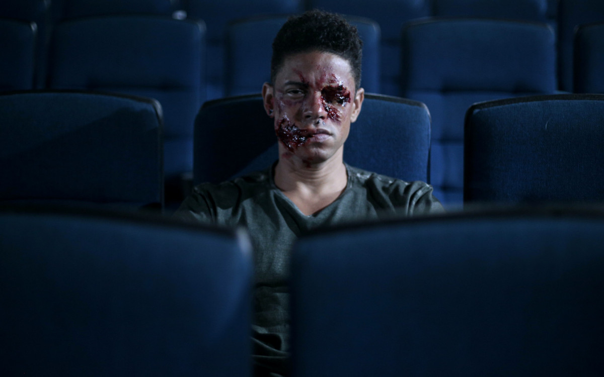 Paulo Lessa caracterizado de Bruno para o filme 'Sala Escura' - Bernardo Jardim/Divulgação