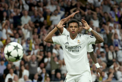 Rodrygo volta a treinar com o elenco do Real Madrid e pode ser opção para jogo