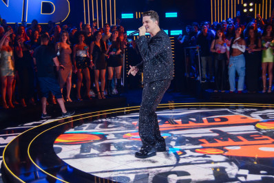 Eric Land grava DVD com participações de Wesley Safadão e Léo Santana