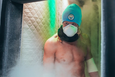 Haaland faz regenerativo em câmara crioterápica que chega a 200 graus negativos