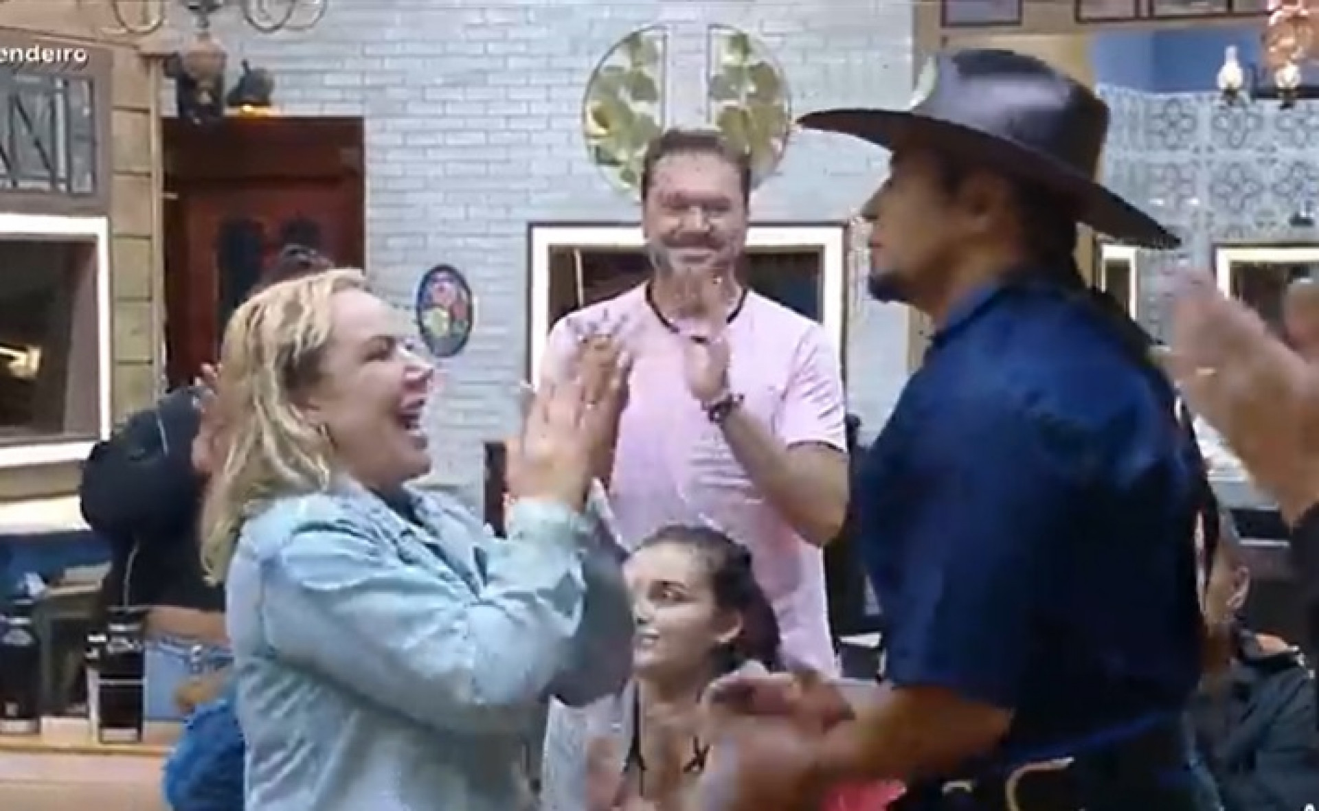 Gilson é o fazendeiro da semana - Reprodução de vídeo / Record