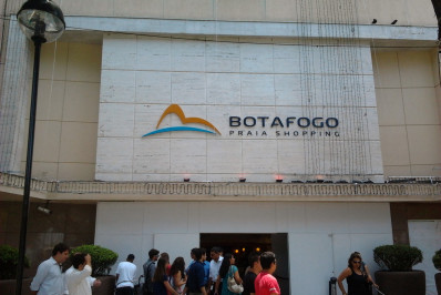 Shoppings promovem ações 'compre e ganhe' para presentear clientes em temporada natalina 