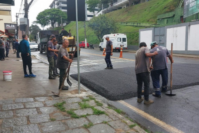 Nova faixa elevada na Avenida Alberto Torres, no Alto, vai garantir a travessia segura de pedestres 