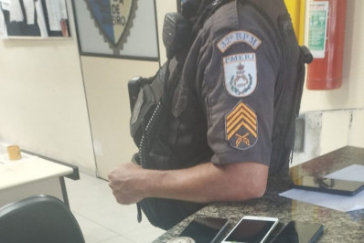 Dupla é presa por tráfico de drogas em Rio das Ostras durante patrulhamento policial