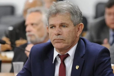 Vice-presidente do PT no DF é preso por suspeita de violência sexual contra adolescentes