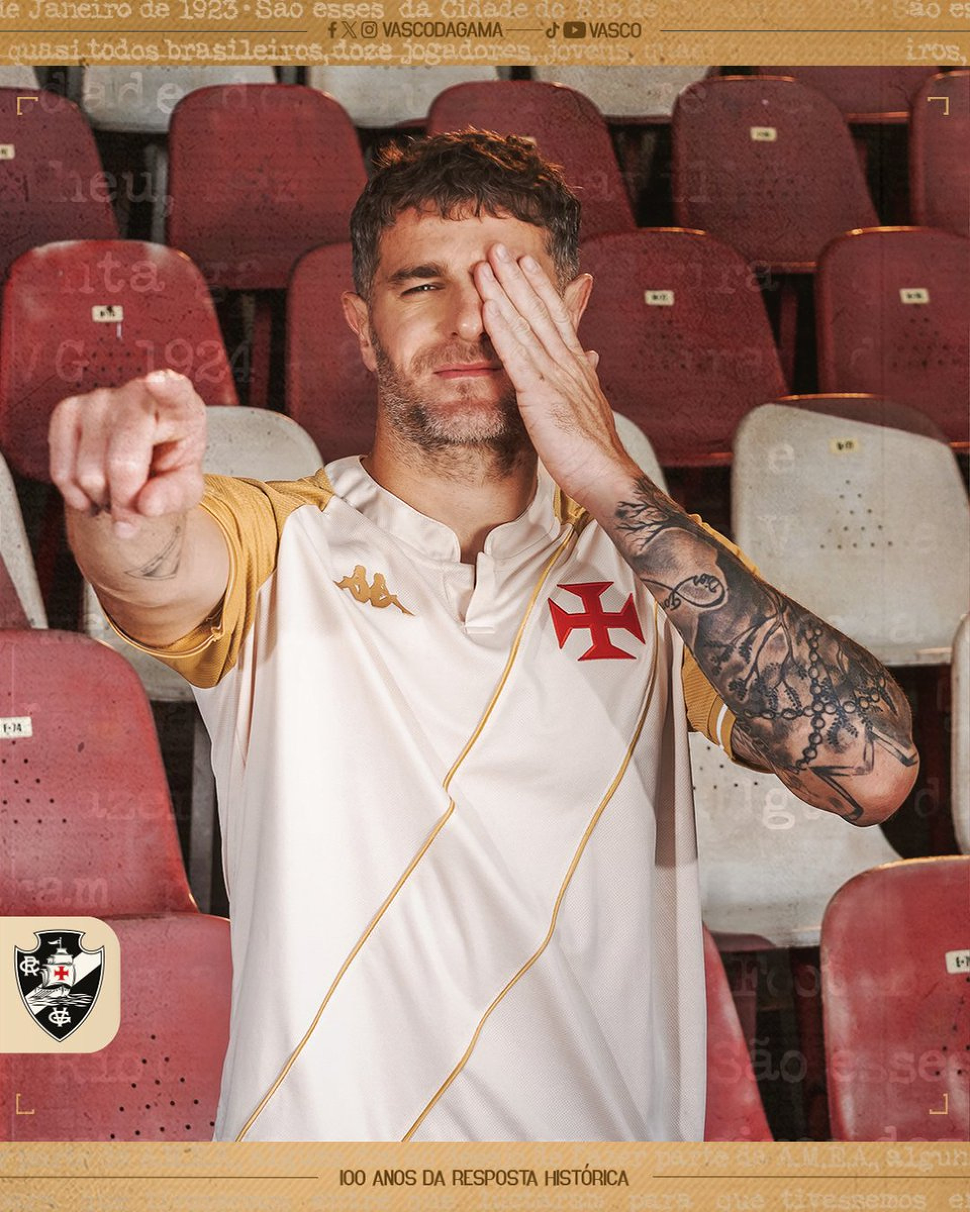 A terceira camisa do Vasco é branca e dourada e tem trecho da Resposta Histórica - Divulgação / Alessandra Lima / Movedby