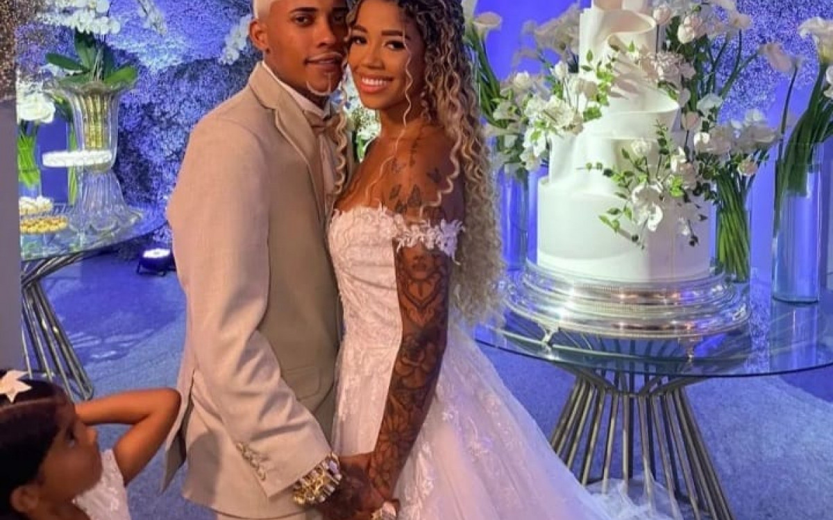 MC Poze do Rodo e Vivi Noronha oficializaram a união 