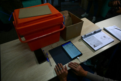 Uruguai vota para presidente com pupilo de Mujica como favorito