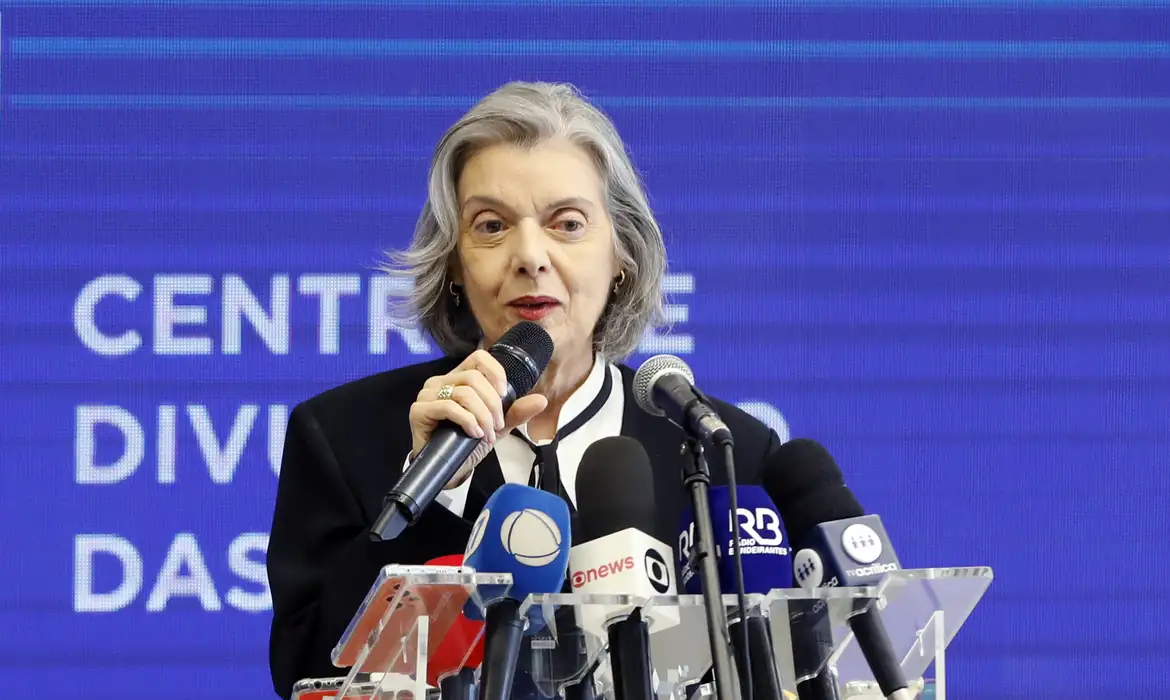 Cármen Lúcia sobre acusação de Tarcísio a Boulos: 'Um caso em 51 municípios mostra que Justiça funciona'