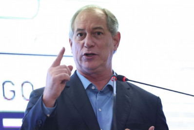 Ciro se reúne com bolsonaristas no Ceará e sinaliza aliança contra o PT em 2026