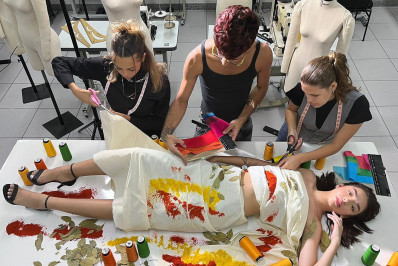 Moda sustentável na passarela do Caminho Niemeyer