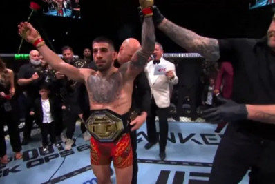 Brasileiros vão mal, enquanto Ilia Topuria nocauteia Max Holloway e mantém cinturão no UFC 308 