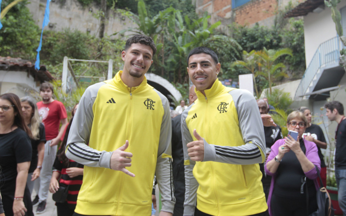 Campe&otilde;es mundiais da base do Flamengo Luc&atilde;o e Iago Teodoro - Reginaldo Pimenta/Ag&ecirc;ncia O Dia