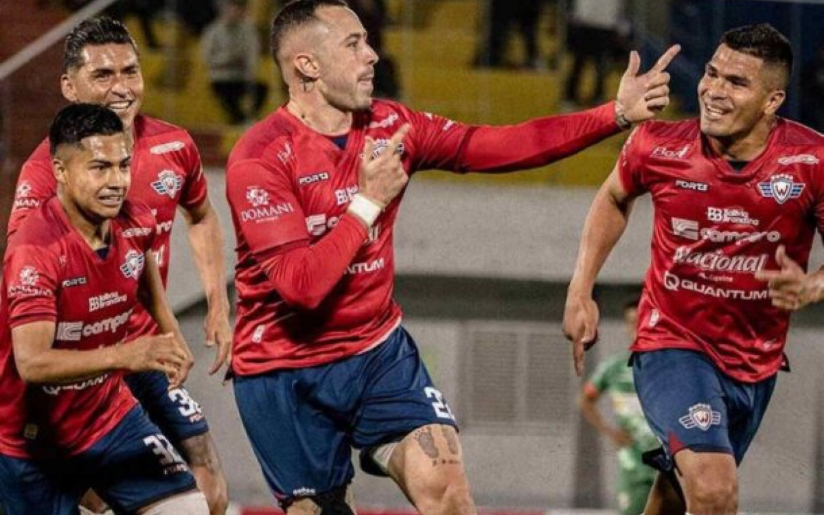 Jogador faz relato chocante sobre situa&ccedil;&atilde;o no futebol boliviano