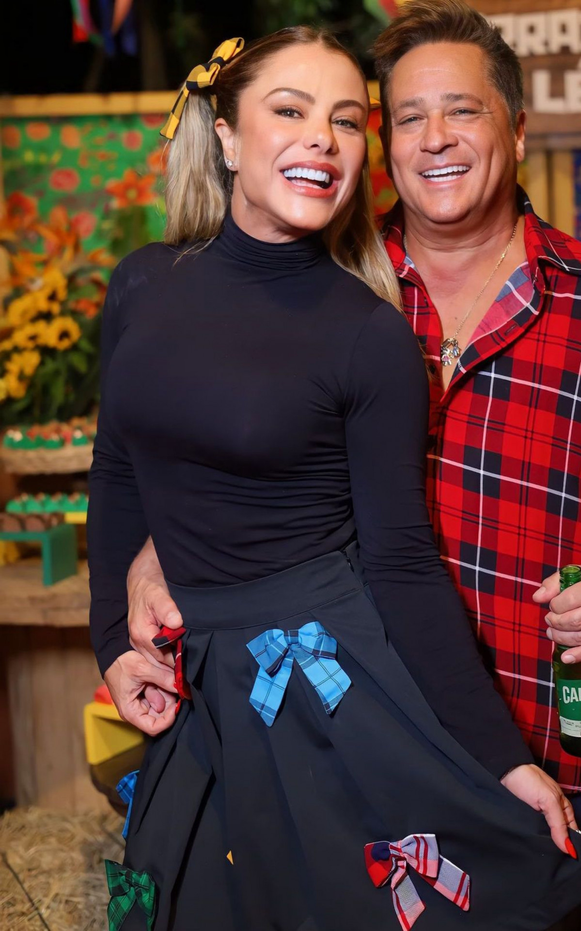 Poliana Rocha e o sertanejo Leonardo  - Reprodução