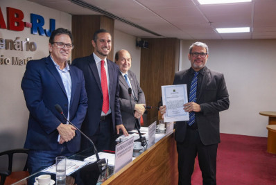 Fernando Tinoco toma posse na OAB-RJ para debater os direitos dos clubes 