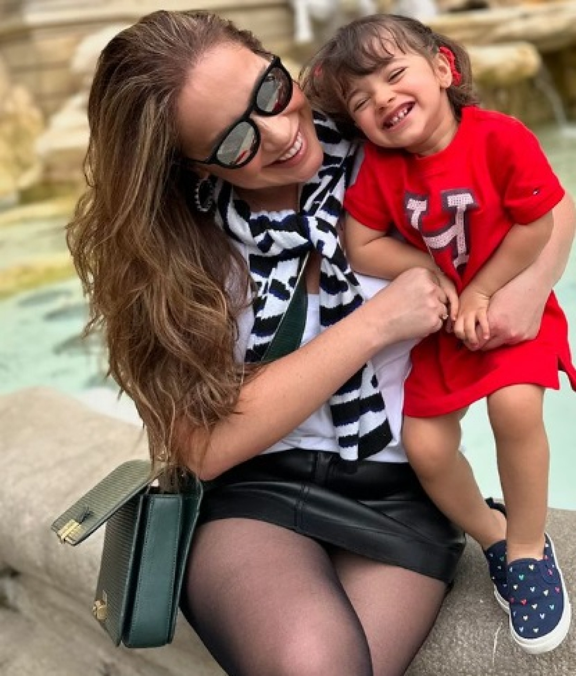Renata Domínguez com a filha Giulia - Reprodução/Instagram