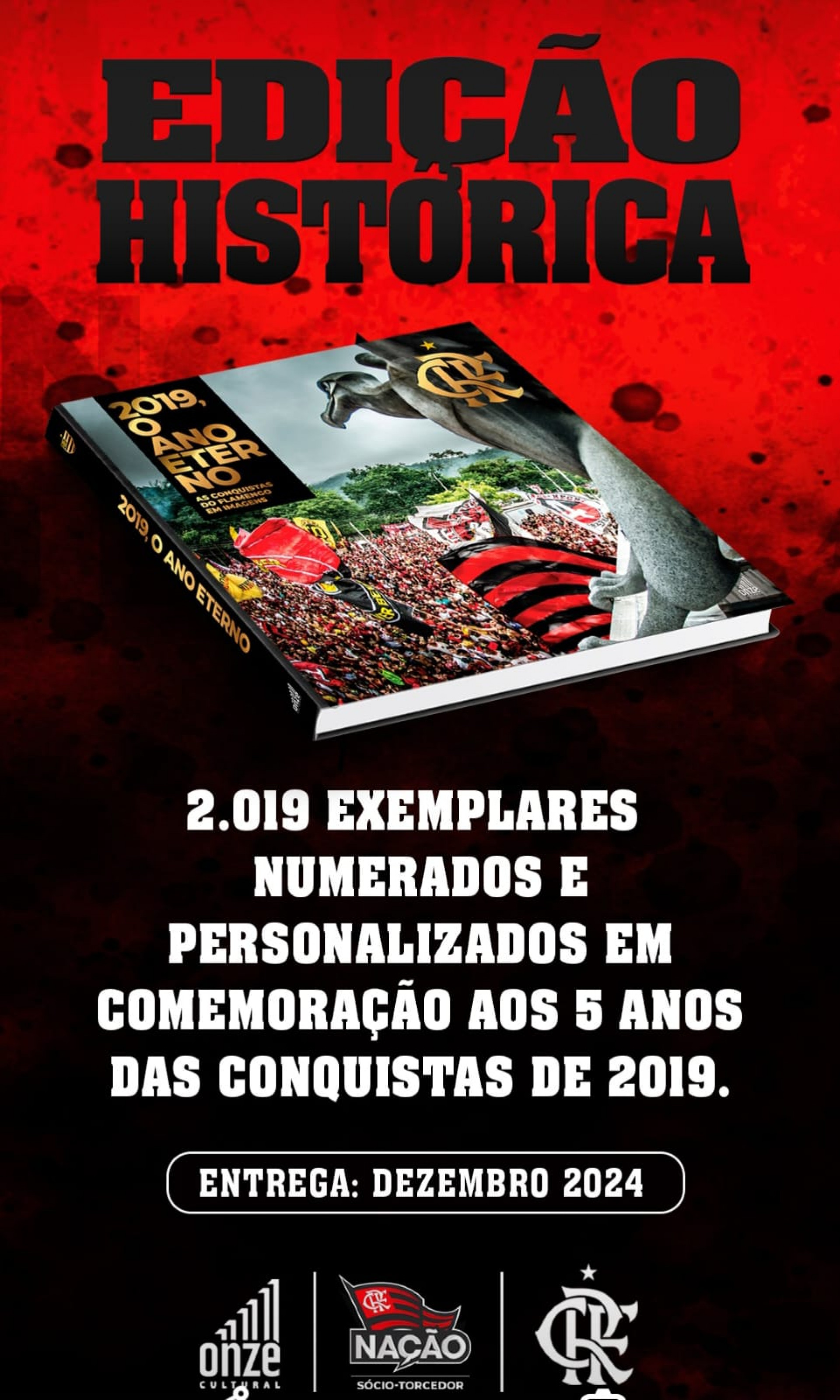 Zico ficou encantado com livros sobre a hist&oacute;ria do Flamengo - Divulga&ccedil;&atilde;o